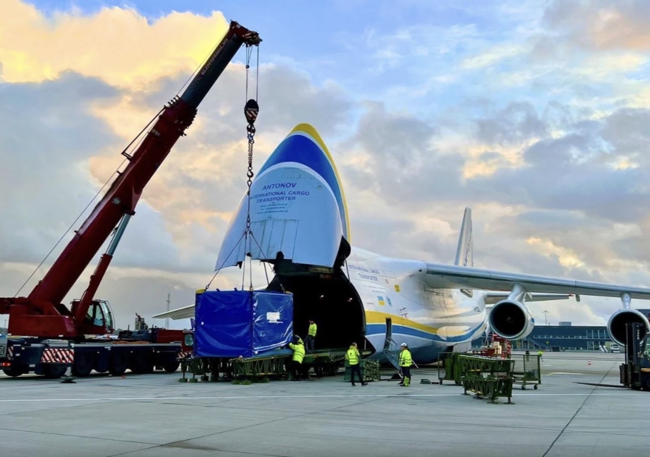 Antonov An-124 cargo aircraft being loaded